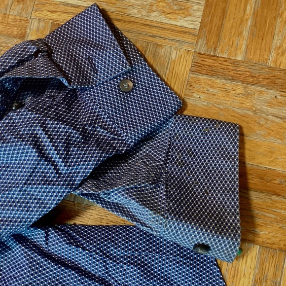 Express Fitted Button Down - Picture 4 of 6